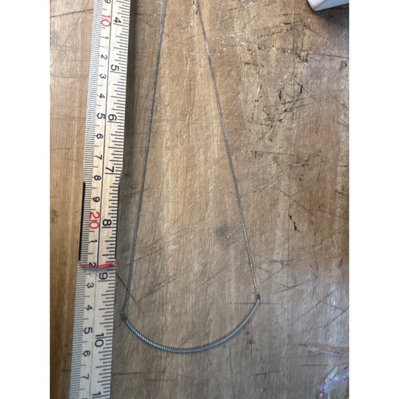 Minimalist Silver-Tone Chain Necklace With Textured Crescent Pendant - Picture 6 of 8